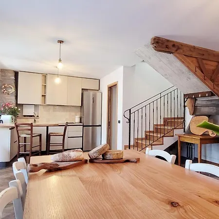 Feriehus - Rustic Chic Retreat Ballabio