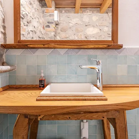 Feriehus - Rustic Chic Retreat