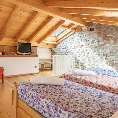 Feriehus - Rustic Chic Retreat