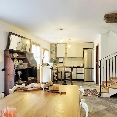 Holiday home - Rustic Chic Retreat Ballabio